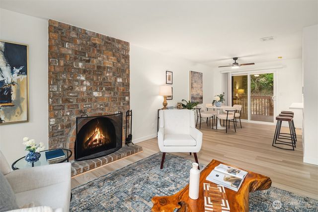 14340 113th Avenue NE, Kirkland, WA 98034