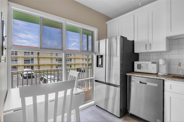 715 S BEACH STREET 211D, Daytona Beach, FL 32114
