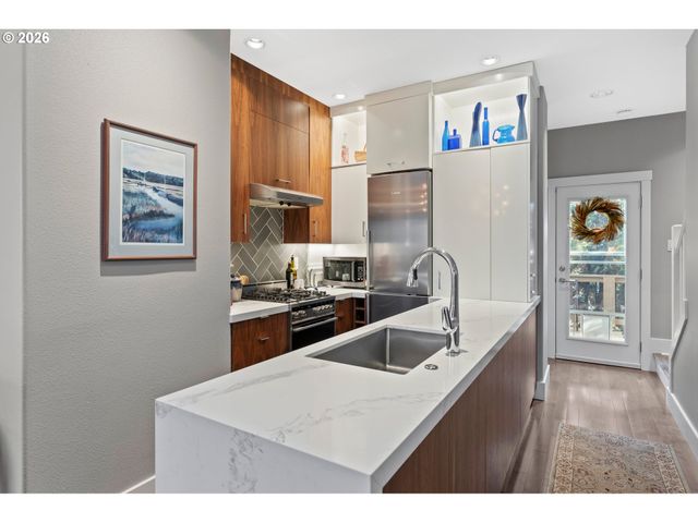 2200 Se 48TH Ave, Portland, OR 97215