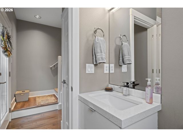 2200 Se 48TH Ave, Portland, OR 97215