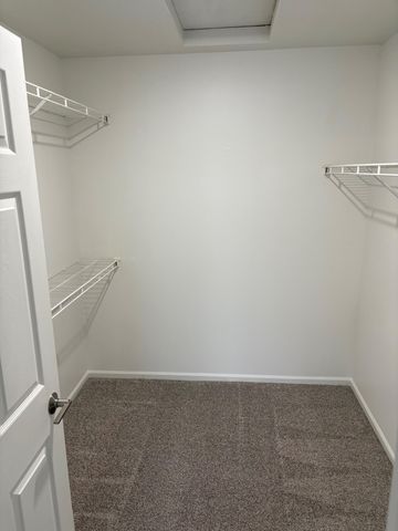 182 Hunters Lane NE 56, Rockford, MI 49341