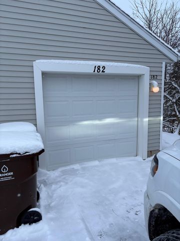 182 Hunters Lane NE 56, Rockford, MI 49341