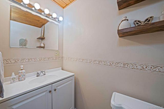 126 Wauwepex Trail, Ridge, NY 11961