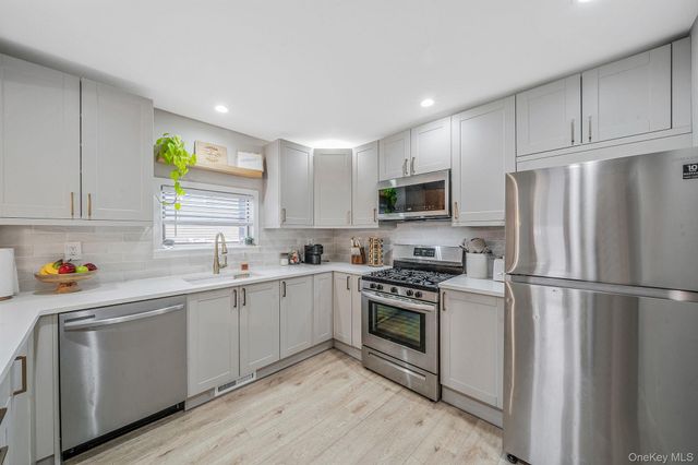 126 Wauwepex Trail, Ridge, NY 11961