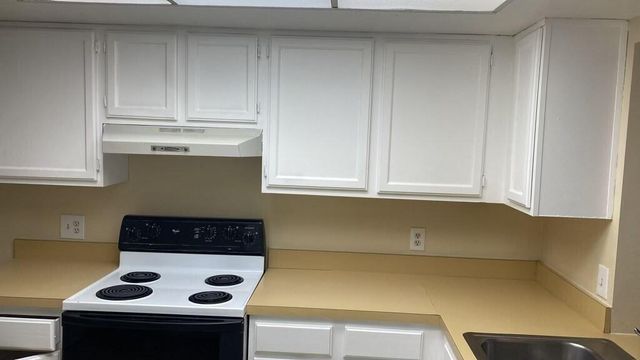 2516 S 19th Street 208, Fort Pierce, FL 34982