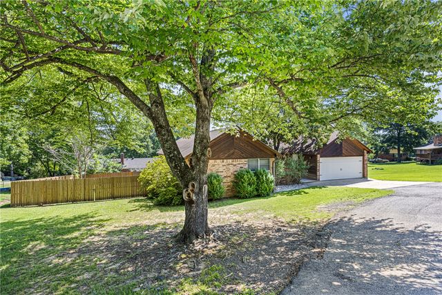 1103 S Inglewood Avenue, Russellville, AR 72801