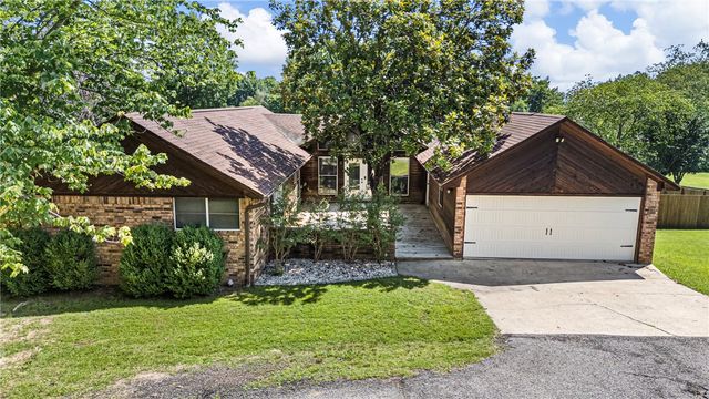1103 S Inglewood Avenue, Russellville, AR 72801