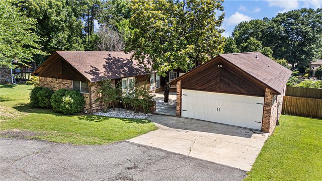 1103 S Inglewood Avenue, Russellville, AR 72801