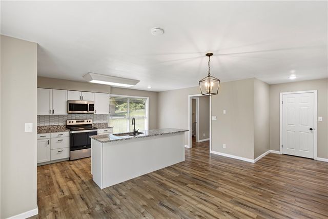 1103 S Inglewood Avenue, Russellville, AR 72801
