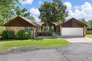 1103 S Inglewood Avenue, Russellville, AR 72801
