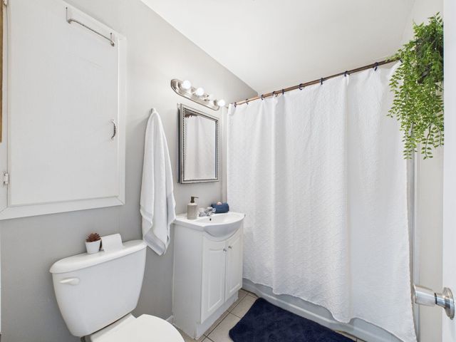 1123 N Pershing St, Wichita, KS 67208