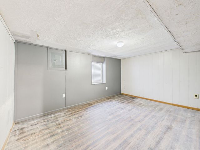 1123 N Pershing St, Wichita, KS 67208