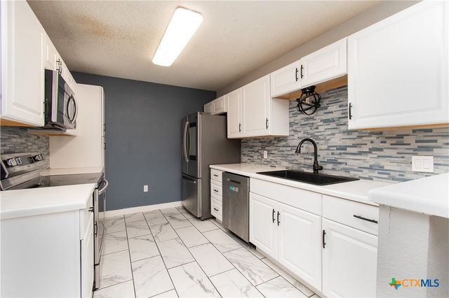 3002 Honeysuckle Circle, Killeen, TX 76542