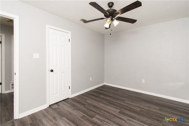 3002 Honeysuckle Circle, Killeen, TX 76542