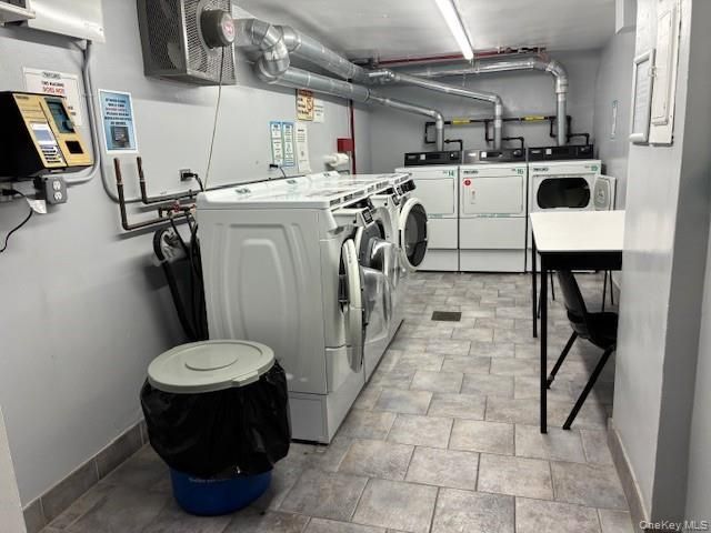 241-20 Northern Blvd 2C, Douglaston, NY 11362