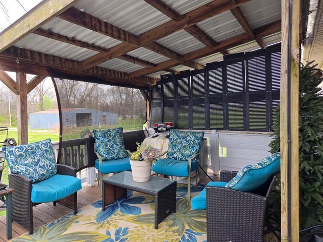 20382 Farm Road 1100, Cassville, MO 65625