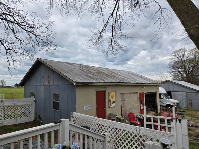 20382 Farm Road 1100, Cassville, MO 65625