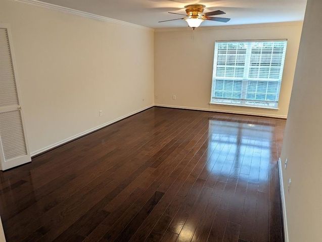 355 N Post Oak Lane 638, Houston, TX 77024