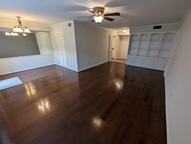 355 N Post Oak Lane 638, Houston, TX 77024
