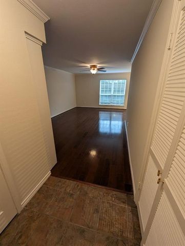 355 N Post Oak Lane 638, Houston, TX 77024