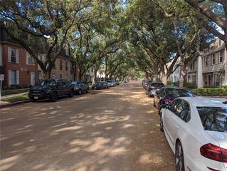355 N Post Oak Lane 638, Houston, TX 77024