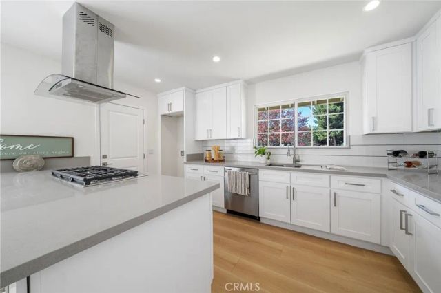 285 E Mckinley Avenue, Pomona, CA 91767