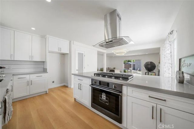 285 E Mckinley Avenue, Pomona, CA 91767