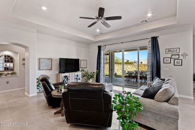 6054 Metro Woods Street, Las Cruces, NM 88012