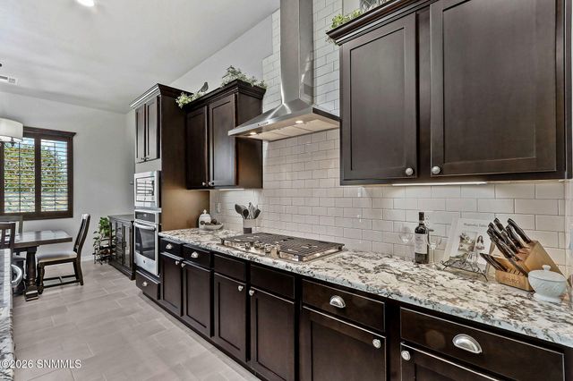 6054 Metro Woods Street, Las Cruces, NM 88012