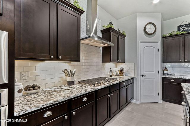 6054 Metro Woods Street, Las Cruces, NM 88012