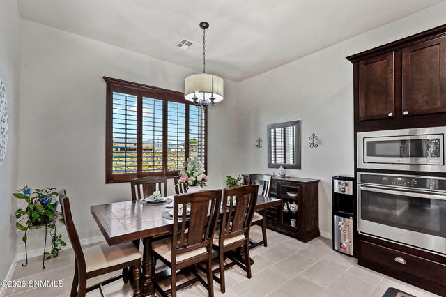 6054 Metro Woods Street, Las Cruces, NM 88012