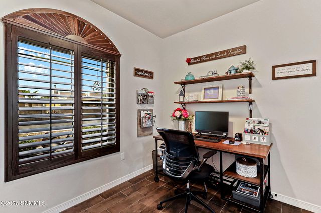 6054 Metro Woods Street, Las Cruces, NM 88012