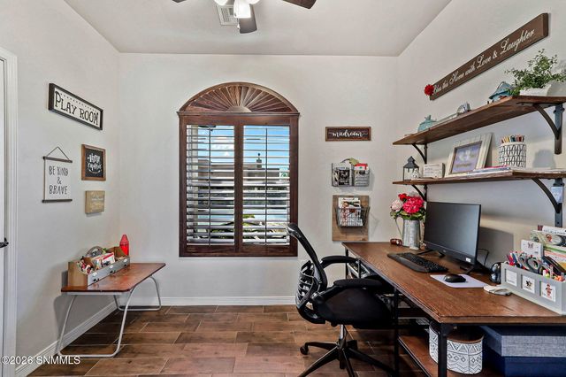 6054 Metro Woods Street, Las Cruces, NM 88012