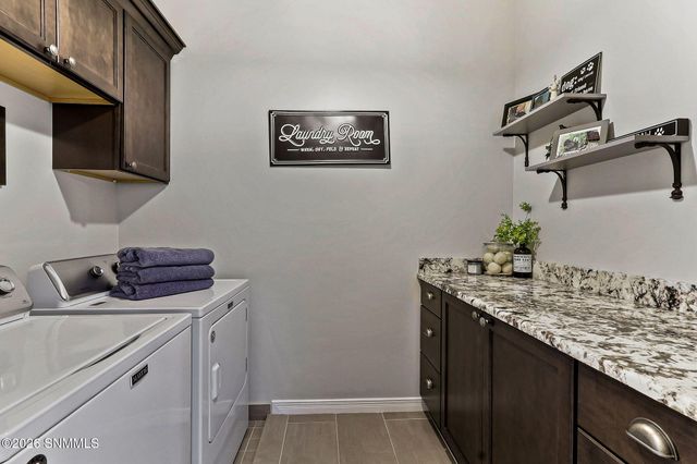 6054 Metro Woods Street, Las Cruces, NM 88012