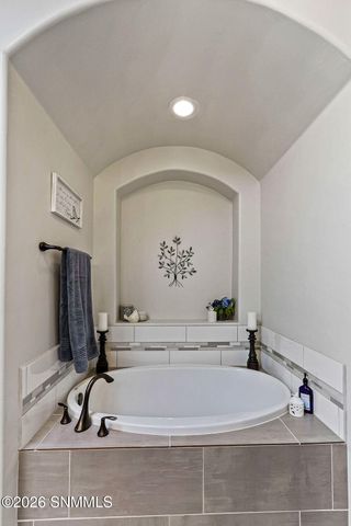 6054 Metro Woods Street, Las Cruces, NM 88012