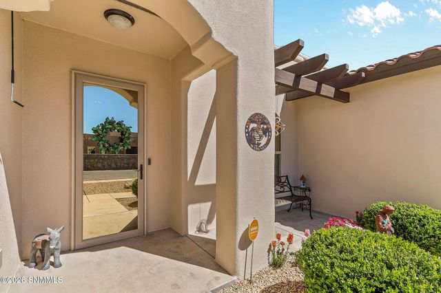 6054 Metro Woods Street, Las Cruces, NM 88012