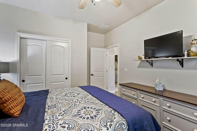 6054 Metro Woods Street, Las Cruces, NM 88012