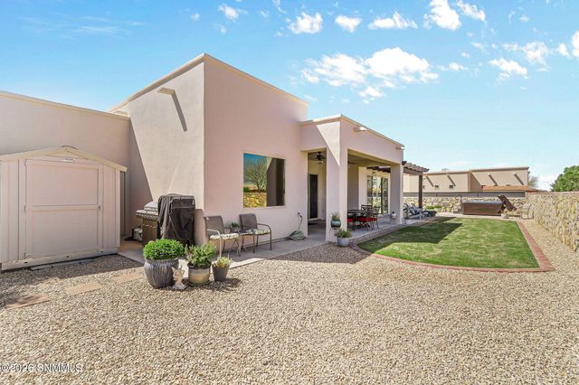 6054 Metro Woods Street, Las Cruces, NM 88012