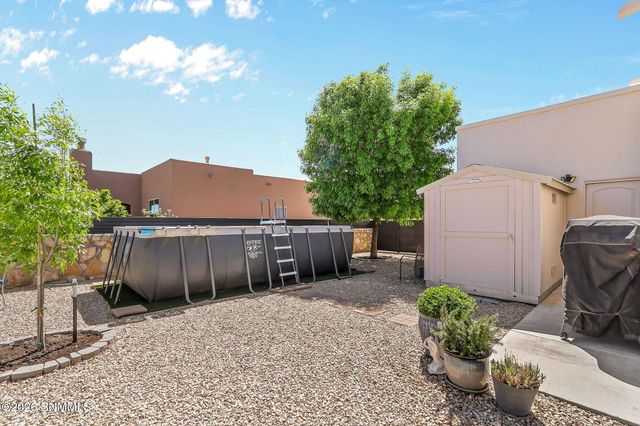 6054 Metro Woods Street, Las Cruces, NM 88012