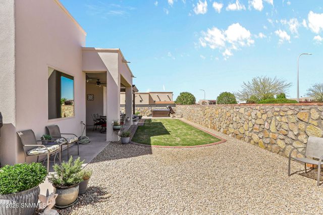 6054 Metro Woods Street, Las Cruces, NM 88012