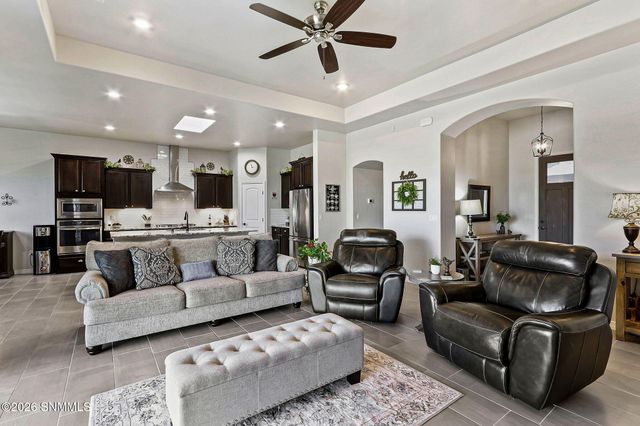 6054 Metro Woods Street, Las Cruces, NM 88012