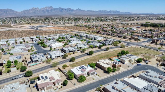 6054 Metro Woods Street, Las Cruces, NM 88012