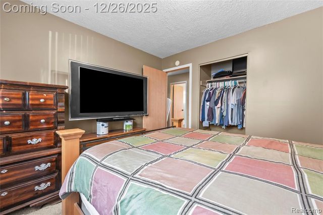 33329 Cheryl Street, Clinton Township, MI 48035