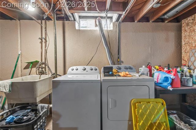 33329 Cheryl Street, Clinton Township, MI 48035