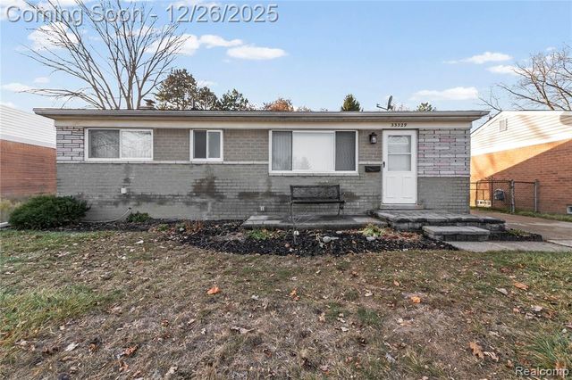 33329 Cheryl Street, Clinton Township, MI 48035