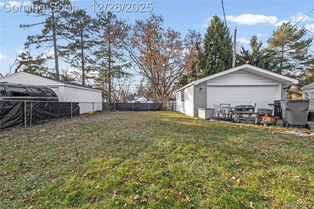 33329 Cheryl Street, Clinton Township, MI 48035