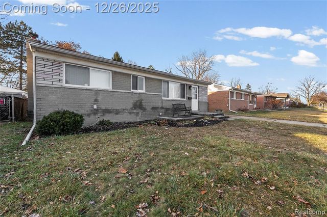 33329 Cheryl Street, Clinton Township, MI 48035