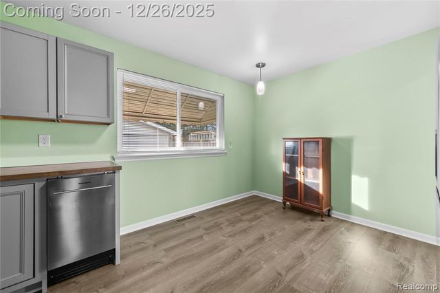 33329 Cheryl Street, Clinton Township, MI 48035