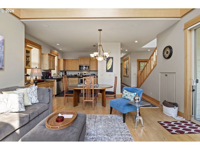 11122 BUNK HOUSE Ln, Redmond, OR 97756