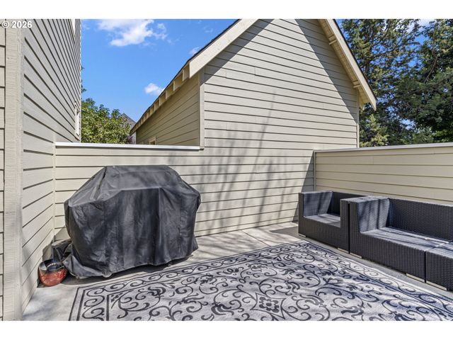 11122 BUNK HOUSE Ln, Redmond, OR 97756